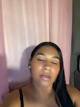 ericajohnson  online show from 05-07-26, 09:42