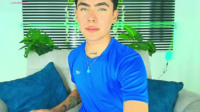 CamiiGuzmanX online show from 01-08-26, 08:11