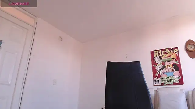 Thomasjons  online show from 04-25-26, 07:22