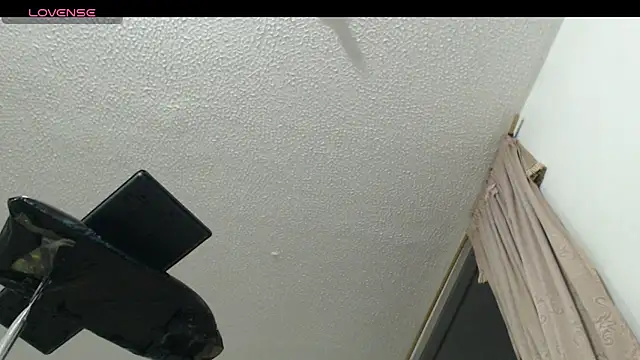 Thomasjons  online show from 04-29-26, 04:49