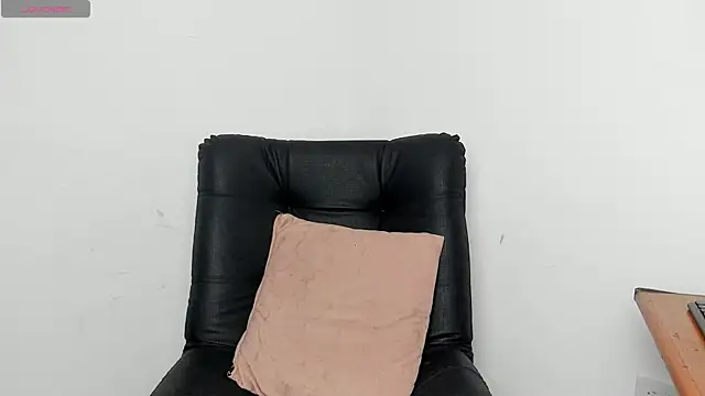 axel davis  online show from 12-23-25, 01:36