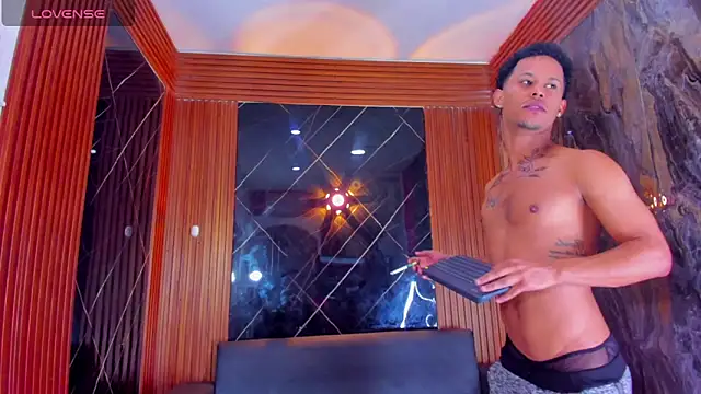 Snapshot of Rick_big chatting on 09-19-25, 04:25 Rick big online show from 09-19-25, 04:25