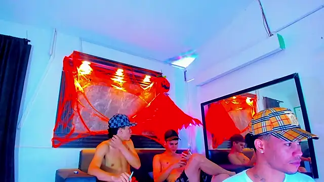 Snapshot of Rick_big chatting on 10-23-25, 03:28 Rick big online show from 10-23-25, 03:28