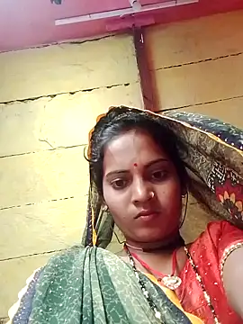 Snapshot of Hot_bbbb chatting on 10-22-25, 06:46 Hot bbbb online show from 10-22-25, 06:46