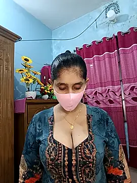 Cute Faria online show from 11-22-25, 04:50