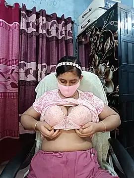 Cute Faria online show from 06-18-26, 01:48