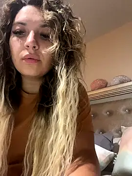 Snapshot of Chicagobabe chatting on 09-12-25, 08:25 Chicagobabe online show from 09-12-25, 08:25