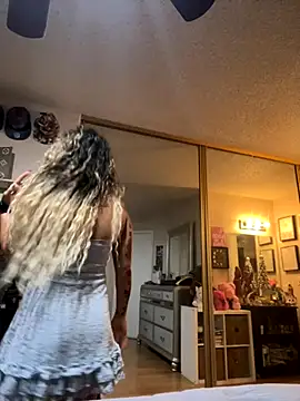 Snapshot of Chicagobabe chatting on 09-14-25, 06:12 Chicagobabe online show from 09-14-25, 06:12