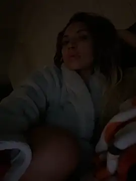 Snapshot of Chicagobabe chatting on 11-24-25, 10:26 Chicagobabe online show from 11-24-25, 10:26