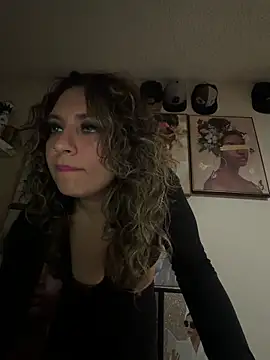 Snapshot of Chicagobabe chatting on 02-21-26, 11:33 Chicagobabe online show from 02-21-26, 11:33