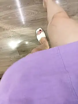 Jessical--Li online show from 11-15-25, 04:43