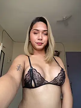 Snapshot of IvoryKath chatting on 11-05-25, 02:55 IvoryKath online show from 11-05-25, 02:55