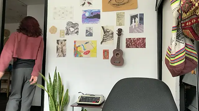 camille delrey online show from 02-16-26, 05:31