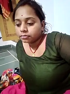 Snapshot of Hot_crety chatting on 09-11-25, 09:37 Hot crety online show from 09-11-25, 09:37