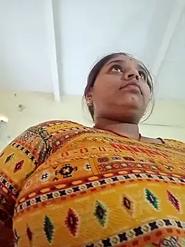 Snapshot of Hot_crety chatting on 10-12-25, 11:42 Hot crety online show from 10-12-25, 11:42