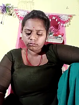 Hot crety online show from 04-10-26, 11:09