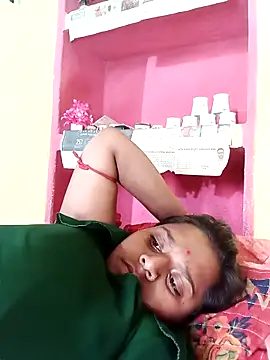 Hot crety online show from 04-15-26, 06:53