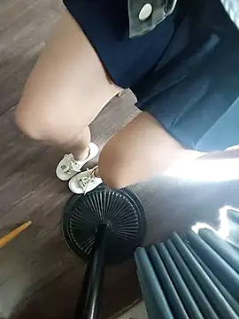 Snapshot of meomeocute chatting on 10-15-25, 04:45 meomeocute online show from 10-15-25, 04:45