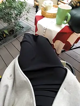 Snapshot of meomeocute chatting on 12-04-25, 09:40 meomeocute online show from 12-04-25, 09:40