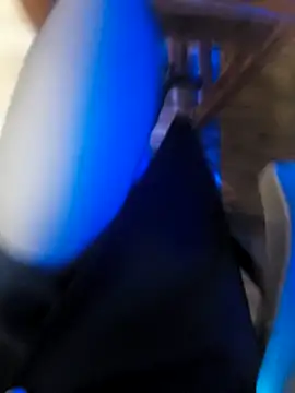 Snapshot of meomeocute chatting on 12-16-25, 12:10 meomeocute online show from 12-16-25, 12:10