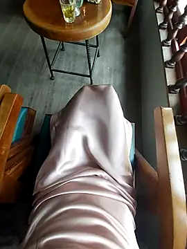 Snapshot of meomeocute chatting on 12-19-25, 06:20 meomeocute online show from 12-19-25, 06:20