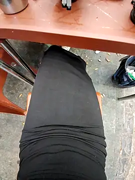 Snapshot of meomeocute chatting on 12-20-25, 01:29 meomeocute online show from 12-20-25, 01:29