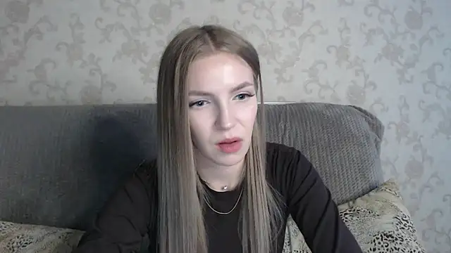 HitGyrl online show from 04-30-26, 11:42