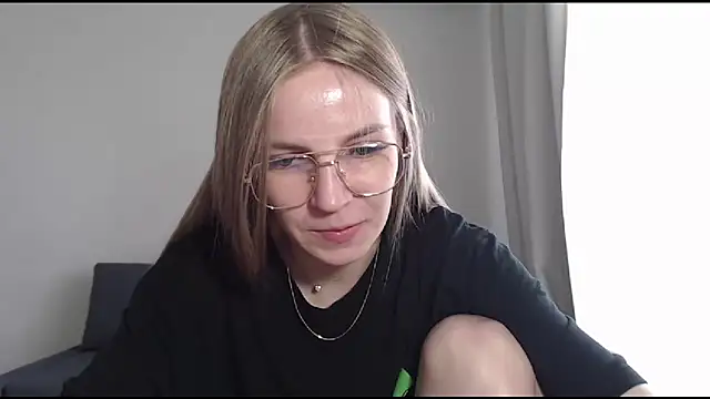 HitGyrl online show from 07-02-26, 07:47