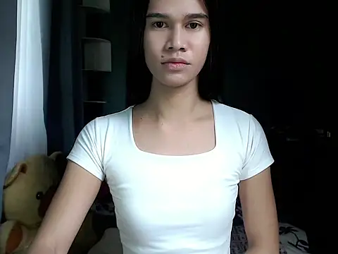 Snapshot of urseductivebarbie_xx chatting on 09-24-25, 04:49 urseductivebarbie xx online show from 09-24-25, 04:49