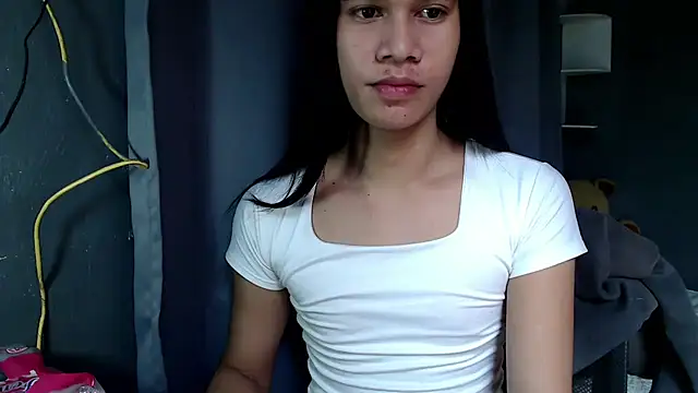 Snapshot of urseductivebarbie_xx chatting on 10-06-25, 06:33 urseductivebarbie xx online show from 10-06-25, 06:33