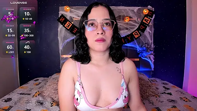 Snapshot of SweetAnya01 chatting on 10-08-25, 04:10 SweetAnya01 online show from 10-08-25, 04:10