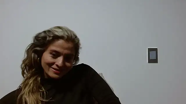 Snapshot of linda-mature43 chatting on 09-20-25, 11:06 linda-mature43 online show from 09-20-25, 11:06