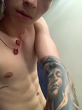 Snapshot of WhiteExtasyCum chatting on 10-21-25, 05:24 WhiteExtasyCum online show from 10-21-25, 05:24