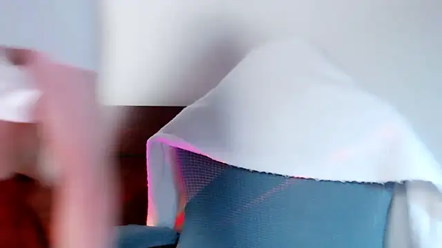 Snapshot of Cam-Ly chatting on 12-20-25, 03:30 Cam-Ly online show from 12-20-25, 03:30