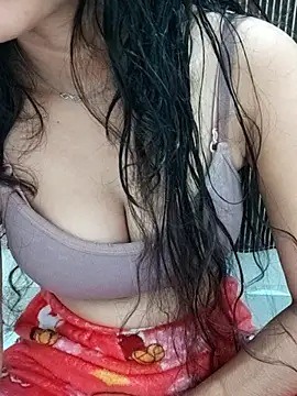 NAIRA5677 online show from 11-17-25, 04:29