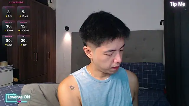 Addictiveboi online show from 11-18-25, 02:06