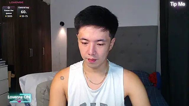 Snapshot of Addictiveboi chatting on 12-20-25, 03:02 Addictiveboi online show from 12-20-25, 03:02