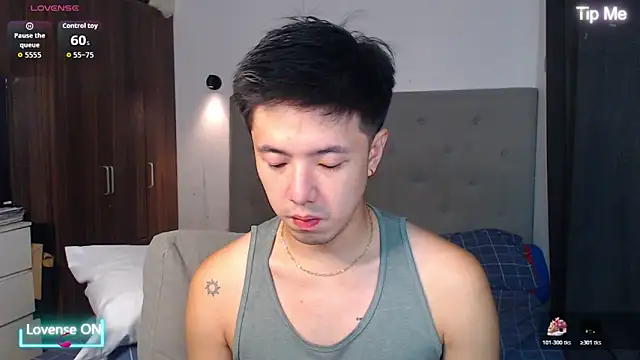 Snapshot of Addictiveboi chatting on 12-22-25, 03:14 Addictiveboi online show from 12-22-25, 03:14