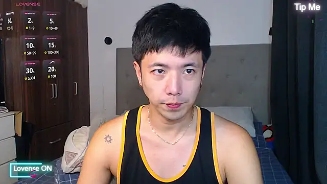 Snapshot of Addictiveboi chatting on 01-10-26, 04:36 Addictiveboi online show from 01-10-26, 04:36