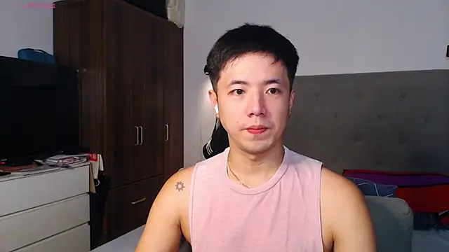 Snapshot of Addictiveboi chatting on 02-02-26, 04:00 Addictiveboi online show from 02-02-26, 04:00