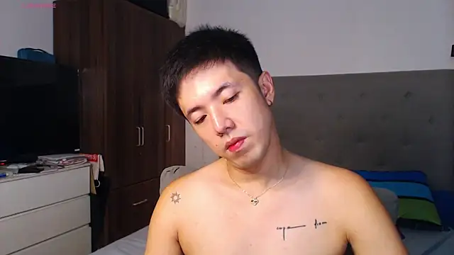 Snapshot of Addictiveboi chatting on 02-04-26, 03:45 Addictiveboi online show from 02-04-26, 03:45