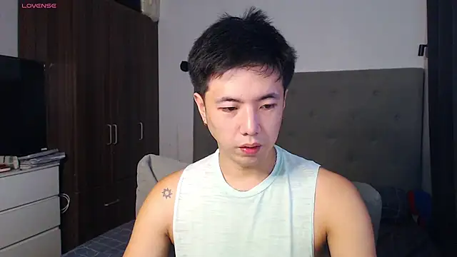 Snapshot of Addictiveboi chatting on 03-09-26, 04:27 Addictiveboi online show from 03-09-26, 04:27