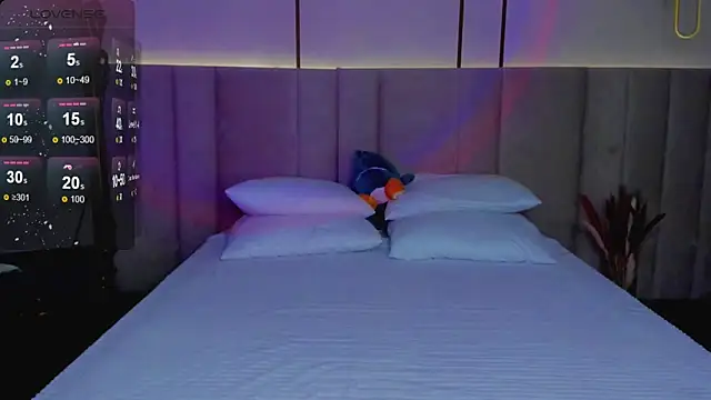 Alice Wander online show from 09-09-25, 02:44