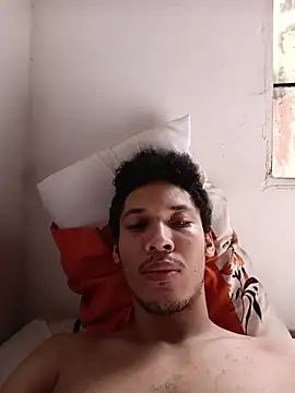 Snapshot of RuiMaddoox chatting on 10-24-25, 02:24 RuiMaddoox online show from 10-24-25, 02:24