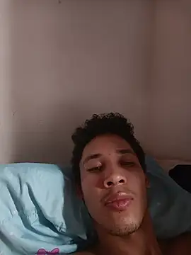 Snapshot of RuiMaddoox chatting on 10-31-25, 04:30 RuiMaddoox online show from 10-31-25, 04:30