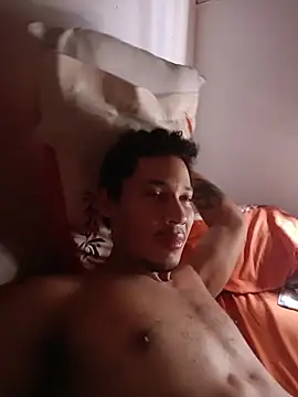 Snapshot of RuiMaddoox chatting on 11-13-25, 03:55 RuiMaddoox online show from 11-13-25, 03:55