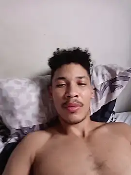 Snapshot of RuiMaddoox chatting on 12-16-25, 12:21 RuiMaddoox online show from 12-16-25, 12:21