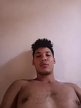 Snapshot of RuiMaddoox chatting on 01-08-26, 12:40 RuiMaddoox online show from 01-08-26, 12:40