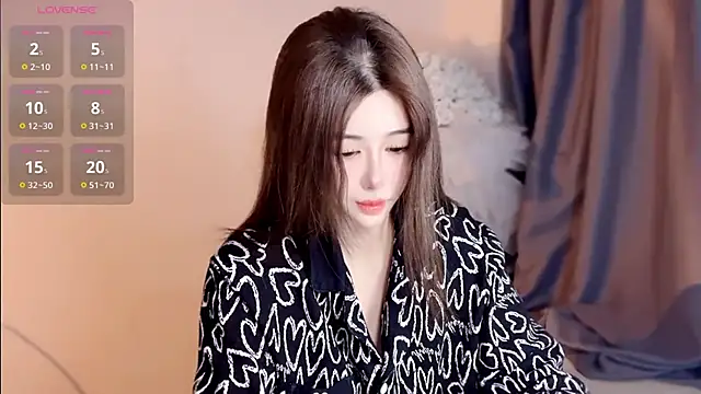 Snapshot of Tina-a chatting on 11-29-25, 12:19 Tina-a online show from 11-29-25, 12:19