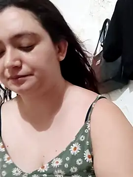 Snapshot of Anaa_Rose chatting on 11-21-25, 02:27 Anaa Rose online show from 11-21-25, 02:27